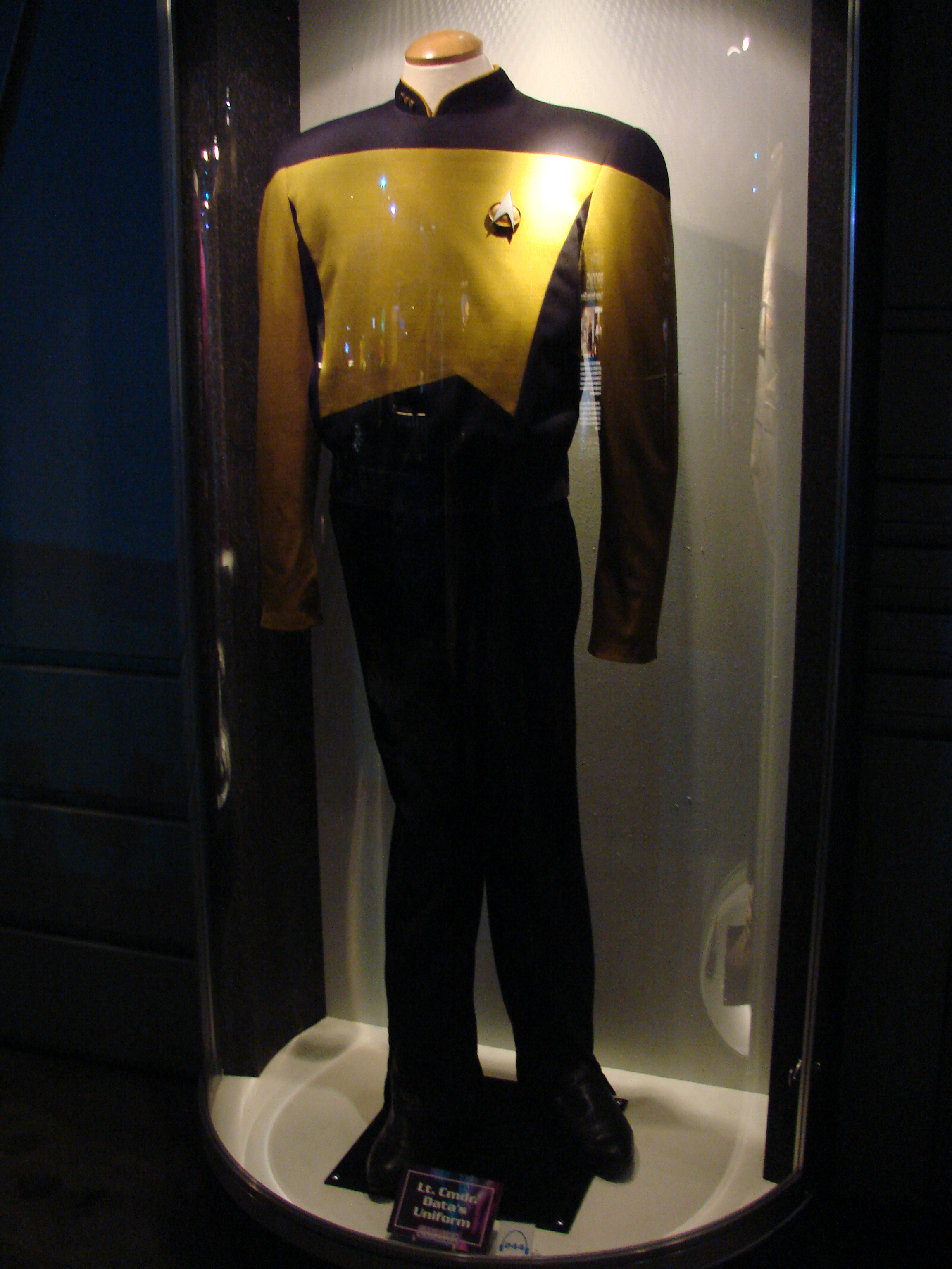 Lt. Cmdr. Data's Uniform