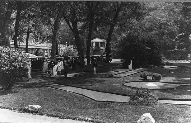 Photograph of people playing miniature golf at Bedford Springs Hotel