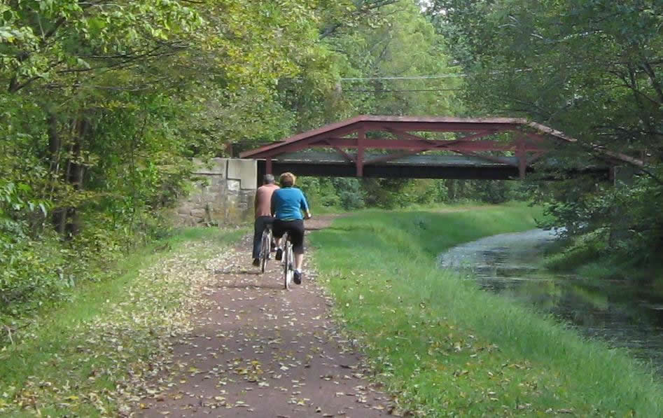 Bicyclists at the Delaware Canal