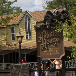 Haunted House Sign