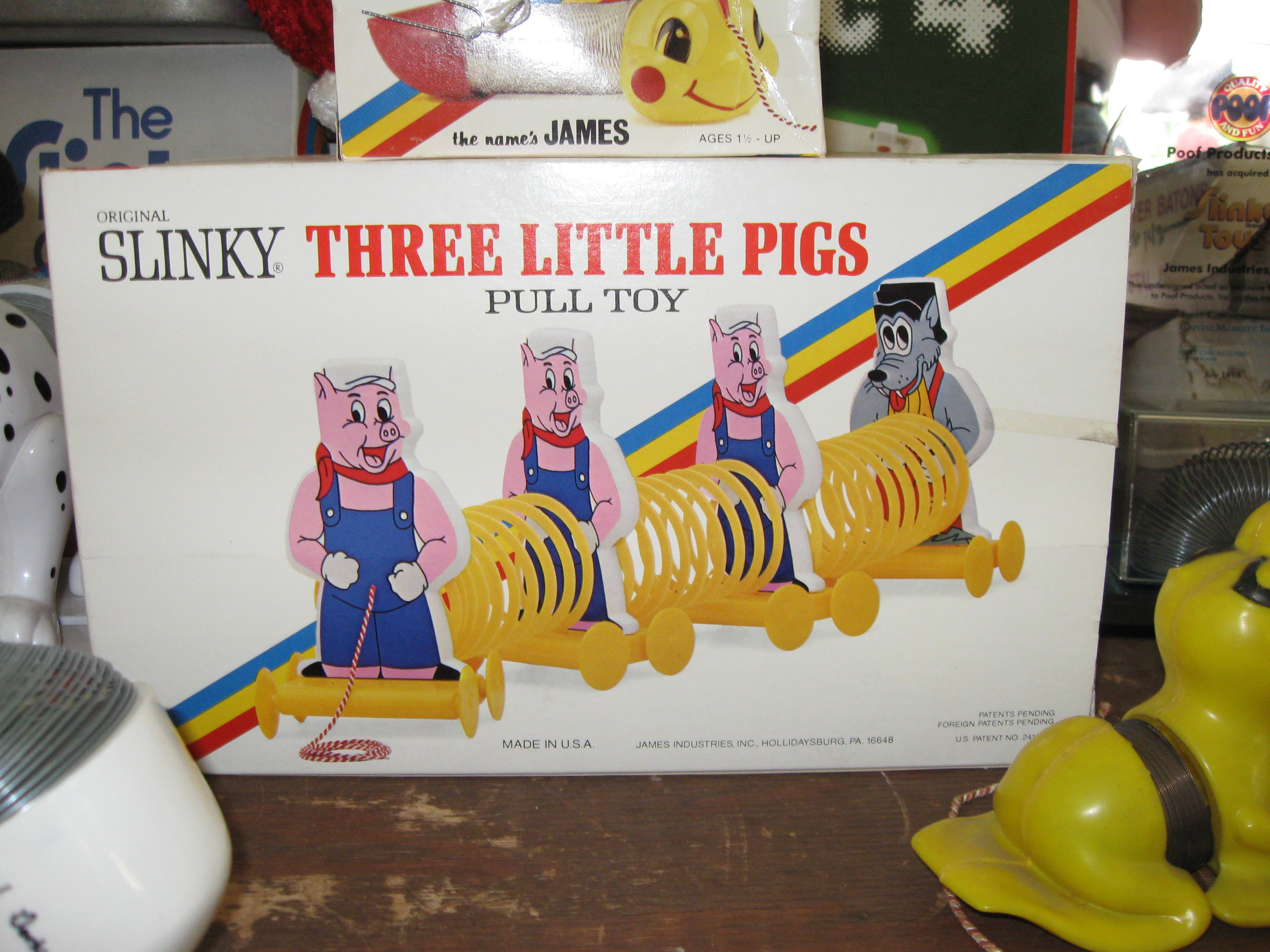 Slinky Three Little Pigs Toy